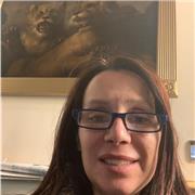 Laureata in economia, ottimo inglese, offre lezioni di italiano a stranieri e italiano, latino, storia dell’arte, matematica, scienze a ragazzi di medie e superiori, esperienza con DSA